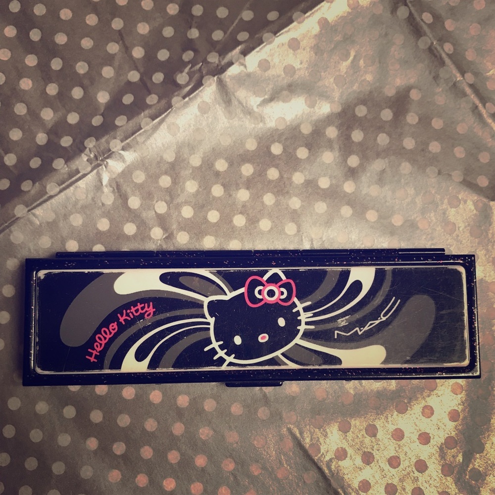 MAC Hello Kitty Collection Eyeshadow